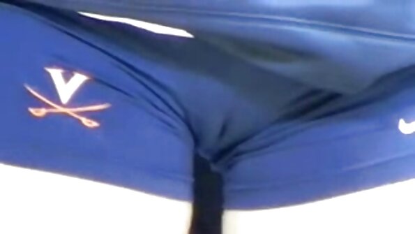 สีบลอนด์ที่ชอบขี่และดูดไก่กำลังได้รับ Cumshot ดี